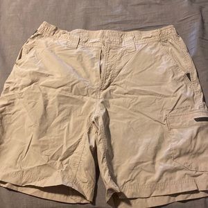 Columbia PFG khaki shorts